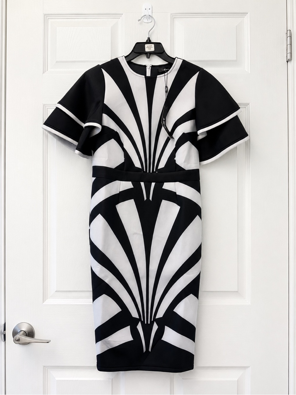For Her NYC Black White Geometric Print Sheath Dress Ruffle Sleeve Size S NWT